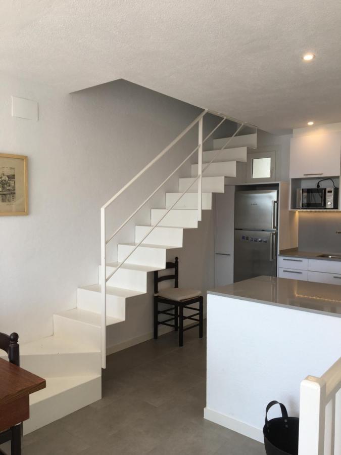 Tortora - Casa En El Centro Con Vistas Al Mar Villa Кадакес Екстериор снимка